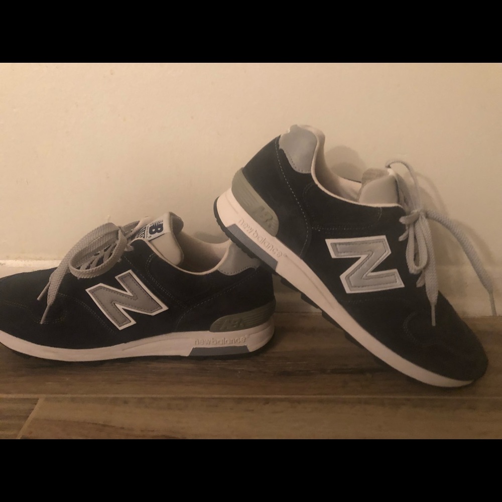 Unworn rare color New Balance 1400 men’s